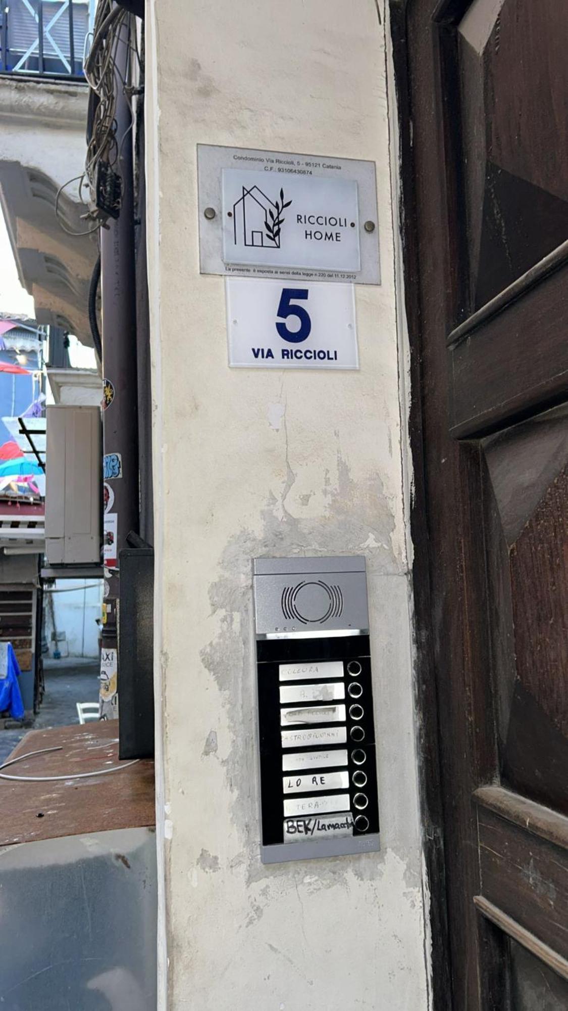 Riccioli Home 卡塔尼亚 外观 照片